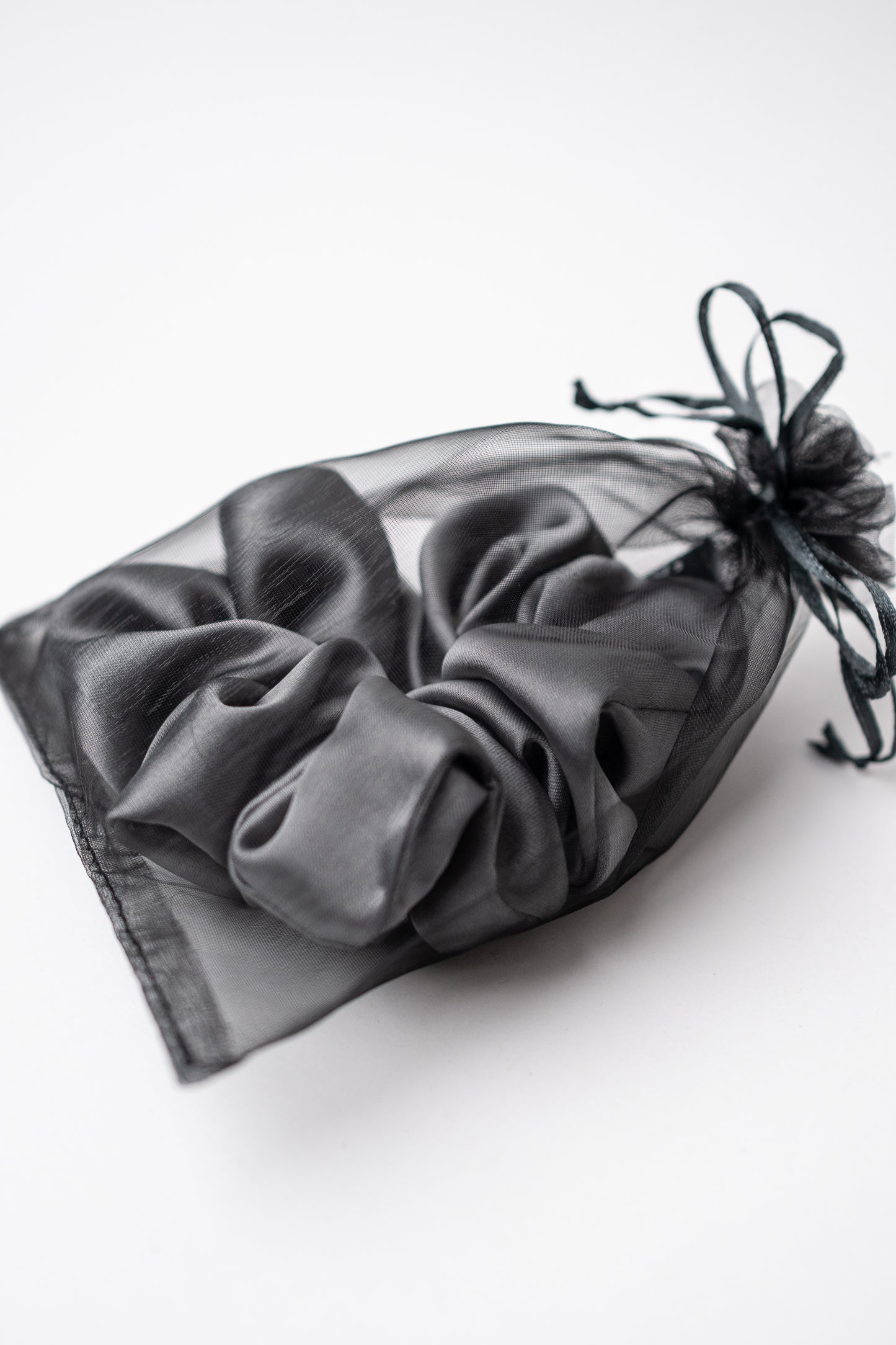 Satin Scrunchie - Soft Edition - Anthrazit