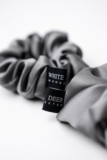 Satin-Scrunchie Soft Edition in Anthrazit – White Deer Manufaktur